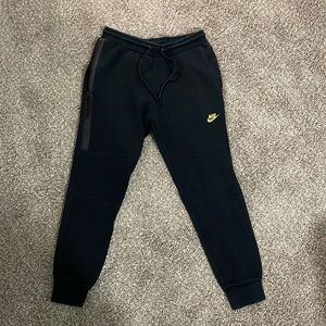 Black tech fleece pants used